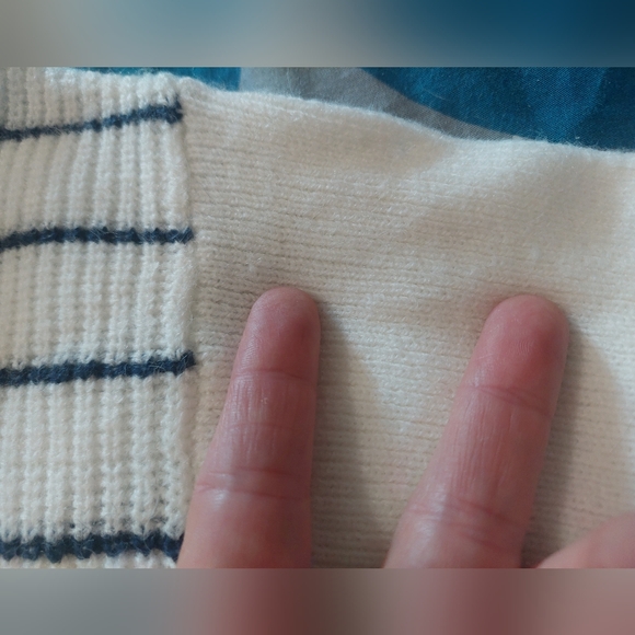 Hem & Thread Crew Sweater Large Blue And White - Picture 7 of 8